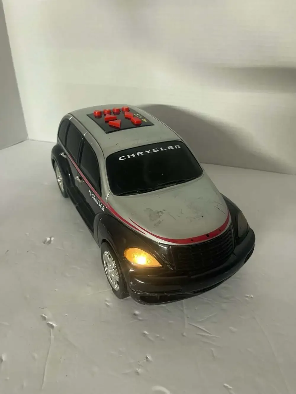 Road Rippers 2004 Silver & Black Chrysler PT Cruiser Toy Car Works Read
